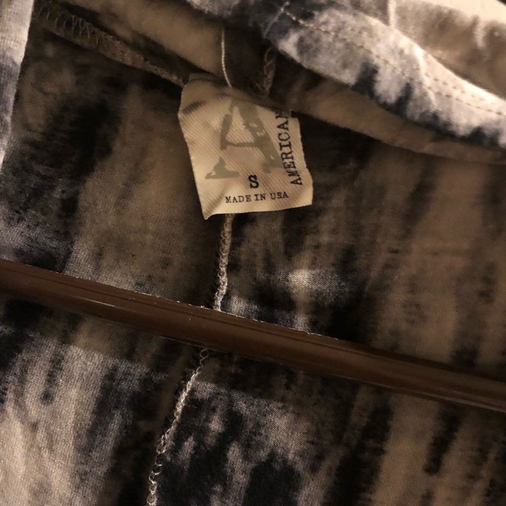 Black & grey American throw. Super soft worn once